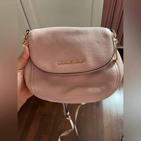 Michael Kors Pink crossbody - Picture 1 of 4
